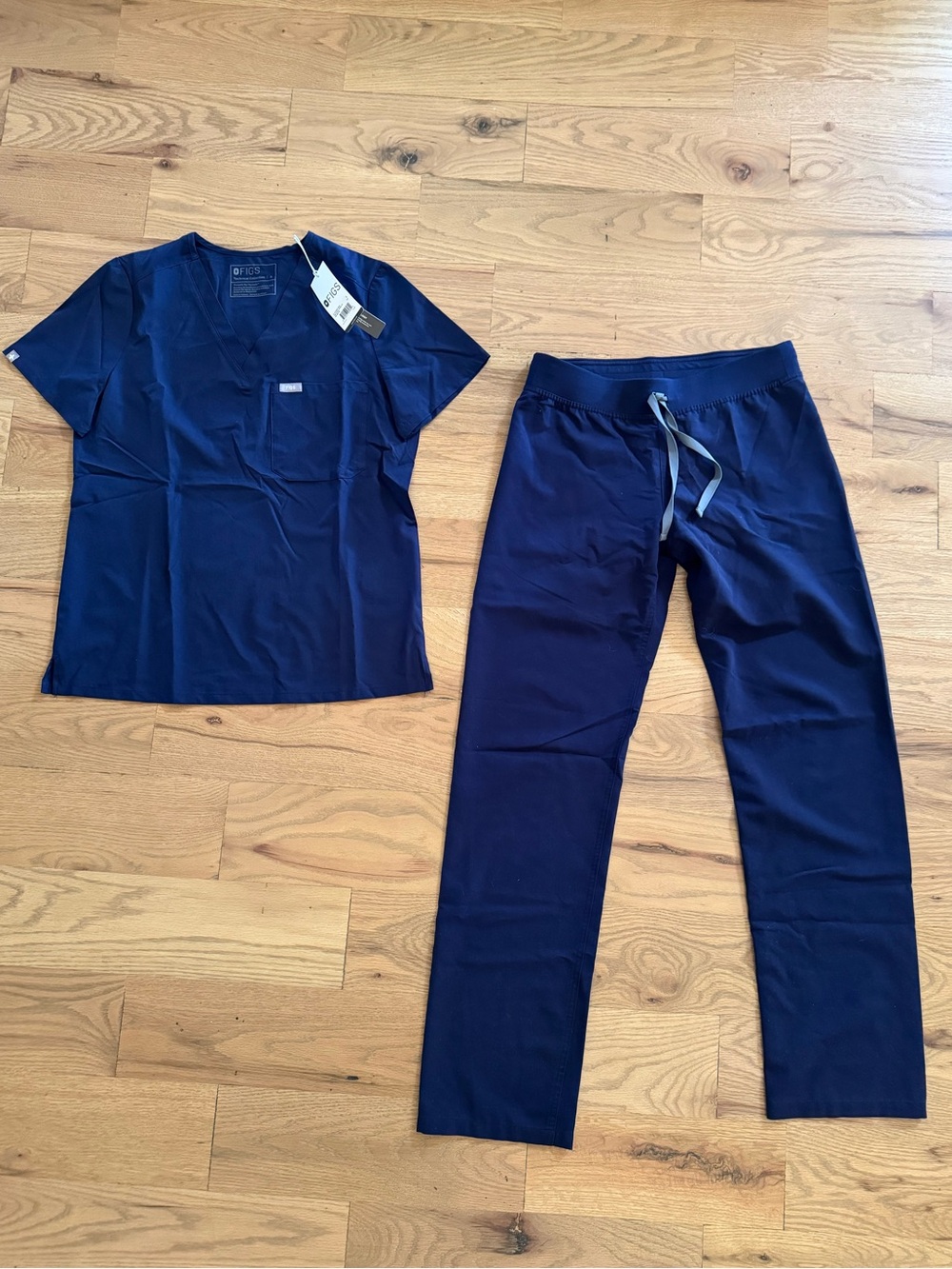 Women’s Navy Blue FIGS Scrubs Set - S/S-T